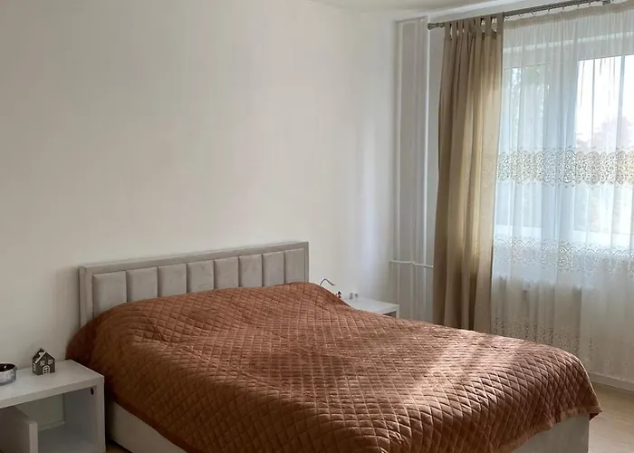 Near City Center Flat