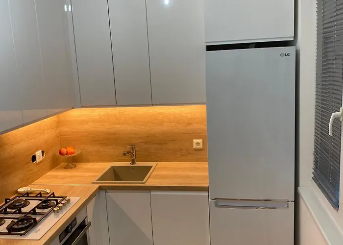 Near City Center Flat